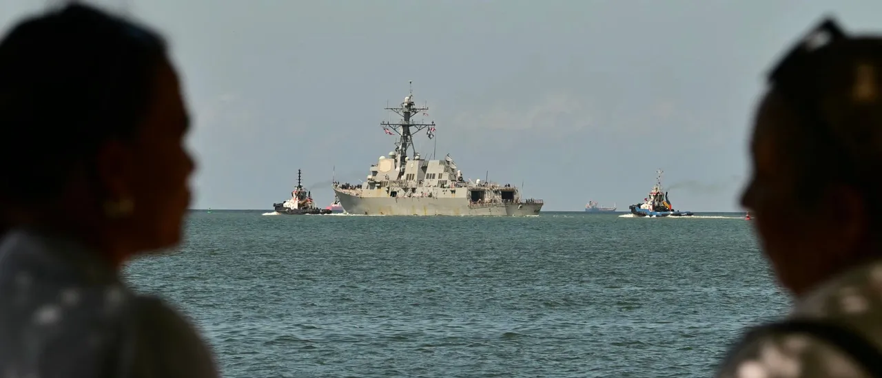 Airlines Cancel Venezuela Flights Following Warnings of Military Action from Trump Administration