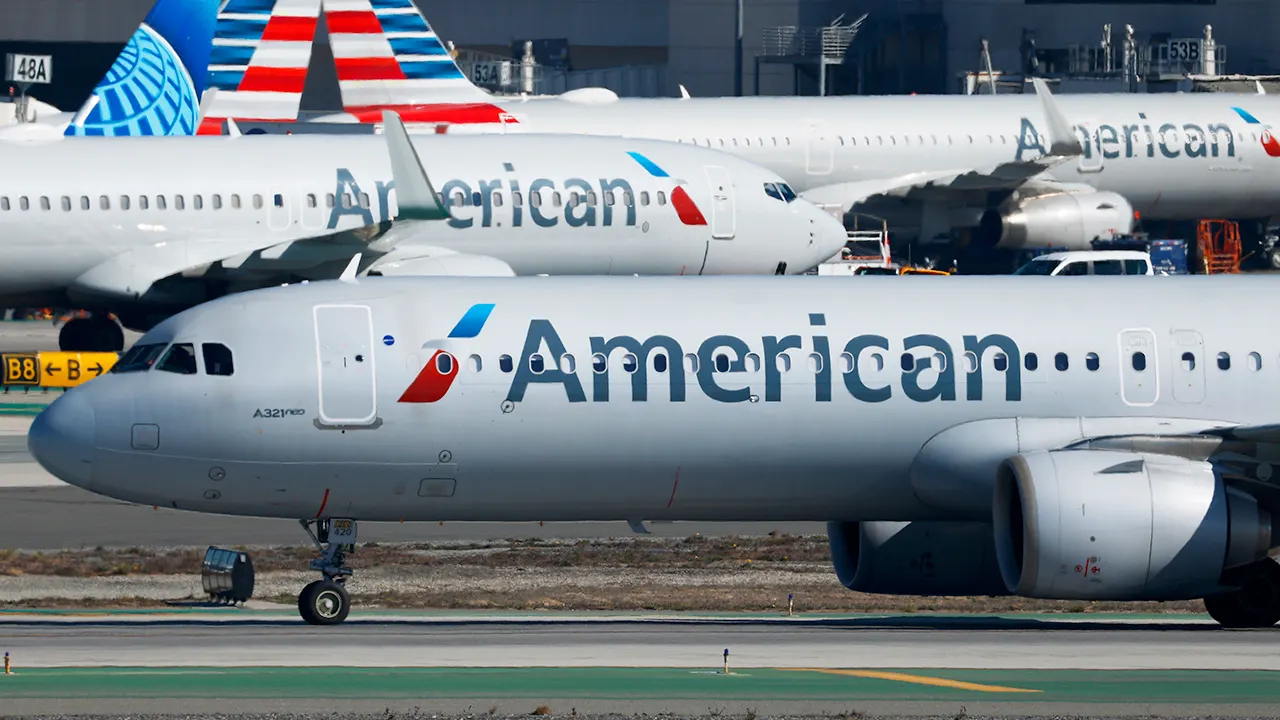 American Airlines flight redirected, 5 taken to hospital following unknown smell detection