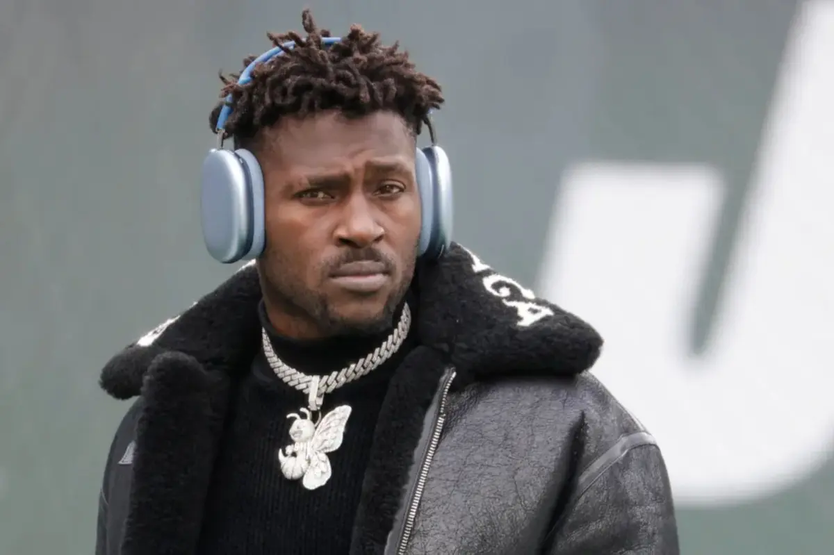 Antonio Brown enters a not guilty plea to the attempted murder charge.
