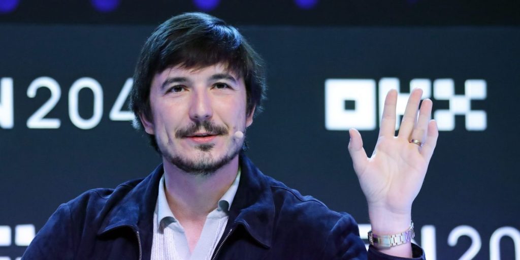 As older workers are returning to jobs due to inadequate retirement funds, Robinhood's CEO notes that Gen Z is starting retirement accounts at the age of 19.