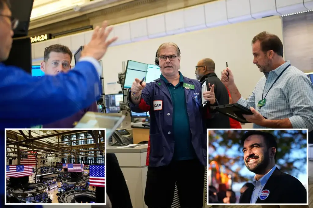 Bankers on Wall Street will receive large bonuses for the second consecutive year, according to a leading consultancy.