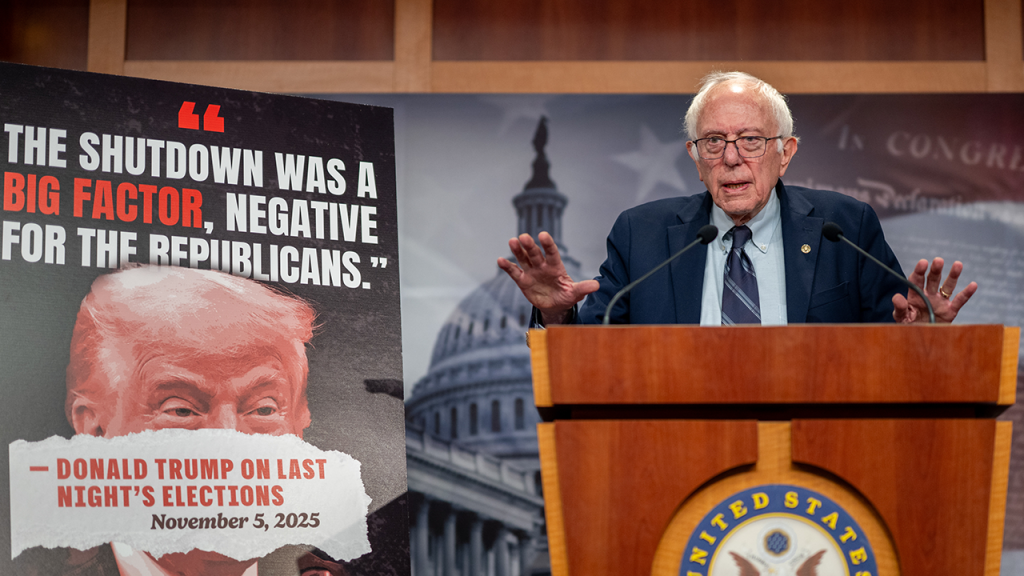 Bernie Sanders cuts in on Schumer's news conference to criticize Democratic leaders