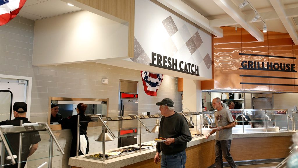 Big restaurant chains provide free meals for veterans on Veterans Day.