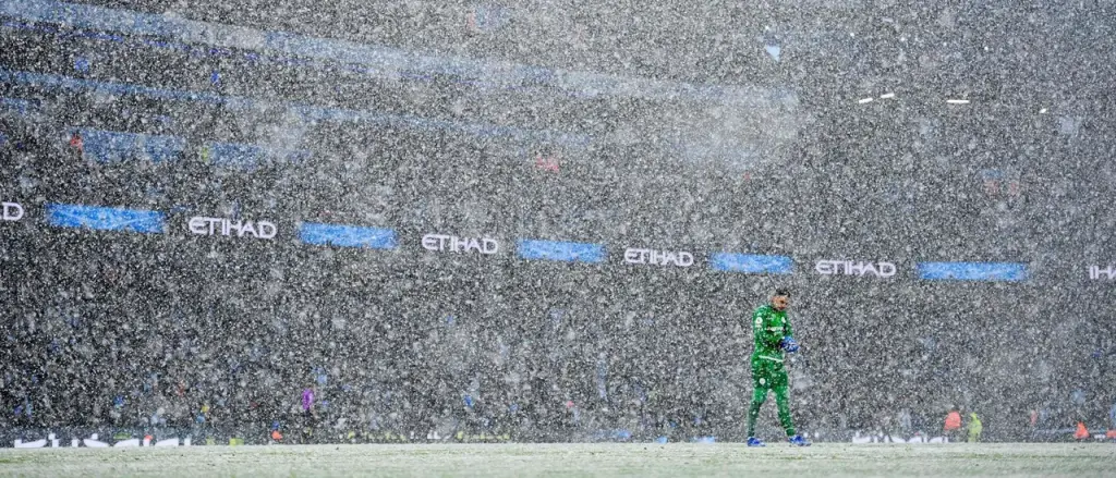 Blizzard Creates One of the Most Incredible Scenes in Sports