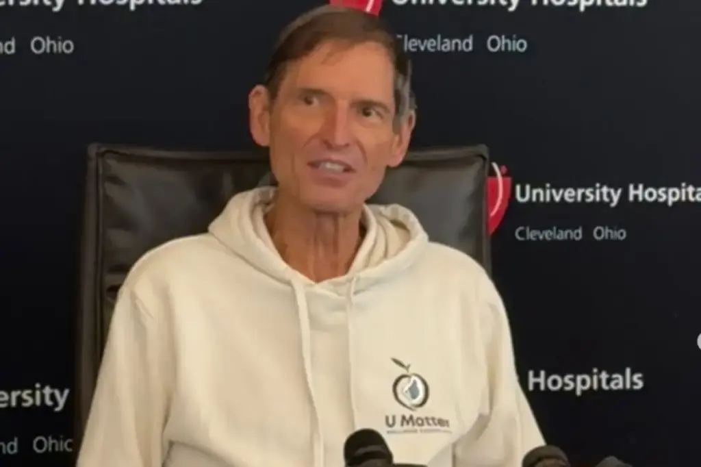Browns icon Bernie Kosar leaves the hospital following his liver transplant