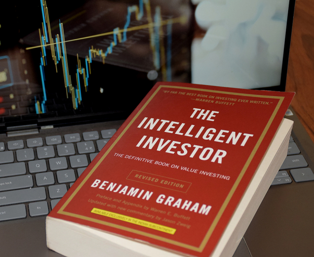 CLSK vs. MSTR: Which Stock Tied to Bitcoin Shows Greater Potential for Growth?