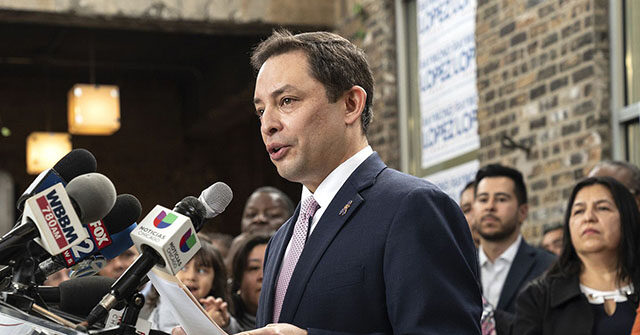 Chicago Alderman Angry After 'Purple-Haired' Anti-ICE Activists Overlook Murder of Hispanic Father and Son Outside Their Jewelry Store