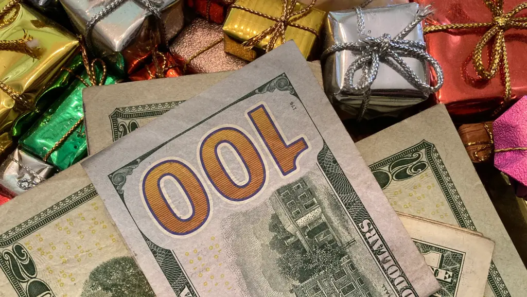 Considering year-end gifts? Here's why you might want to hold off until 2026.