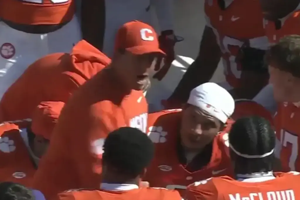 Dabo Swinney has a major outburst on the Clemson sideline.