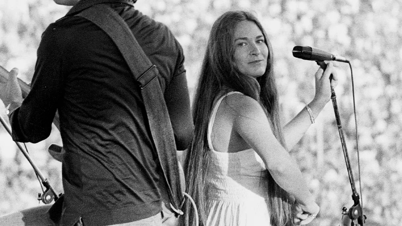 Donna Jean Godchaux-MacKay, singer of the Grateful Dead, passes away at 78 after a battle with cancer