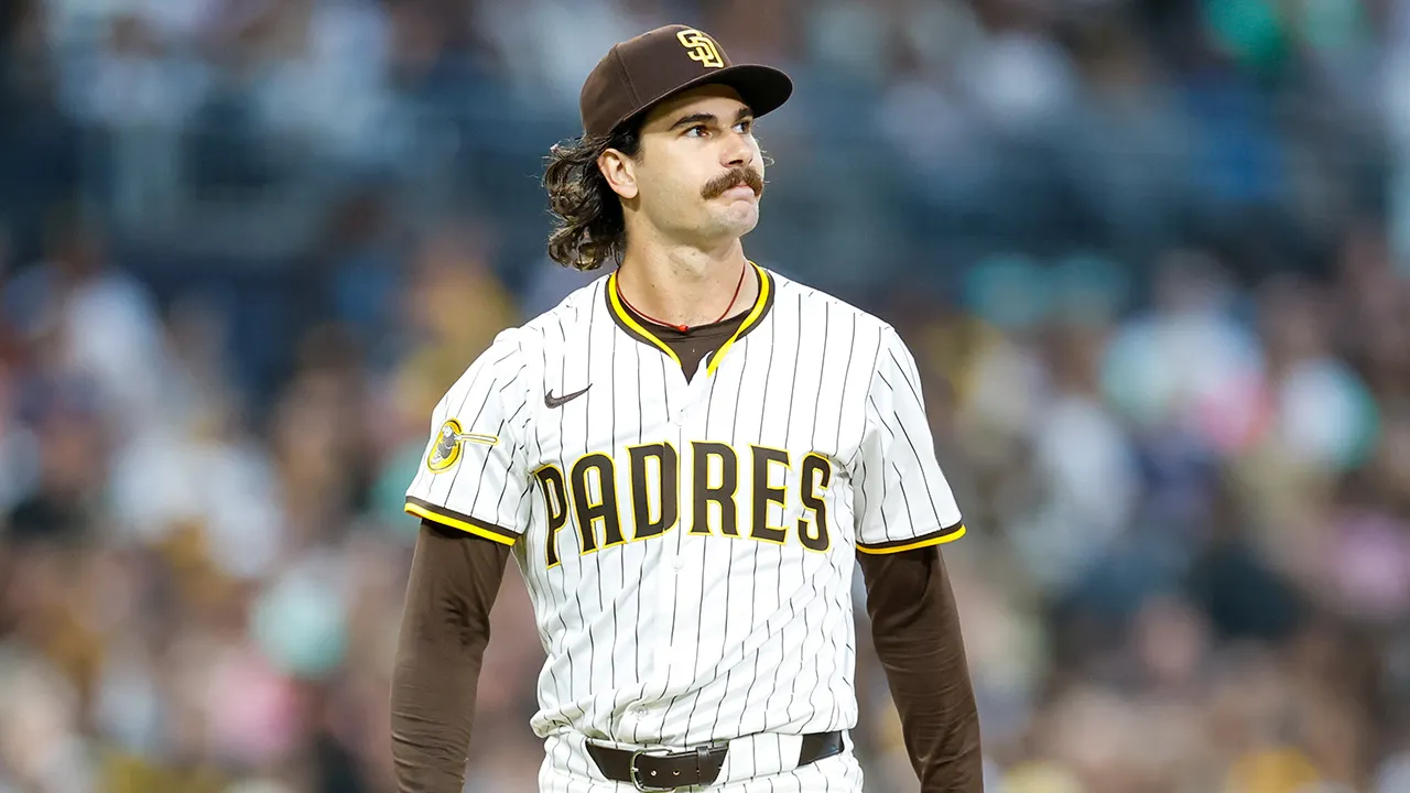 Dylan Cease is said to be signing a seven-year contract with the Blue Jays to strengthen their rotation.