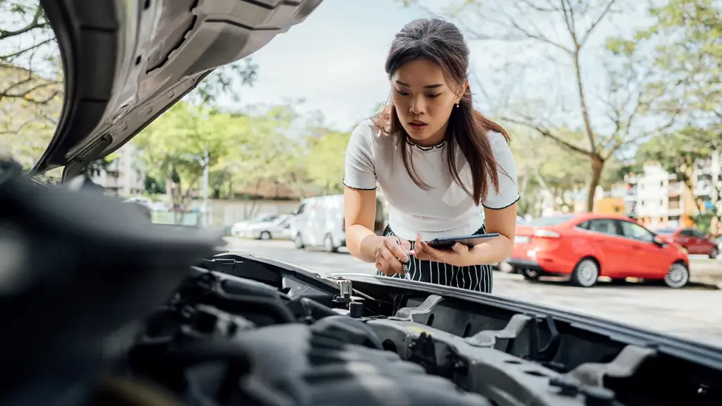 Fake vehicle reports in Craigslist car scam aim to take your money.