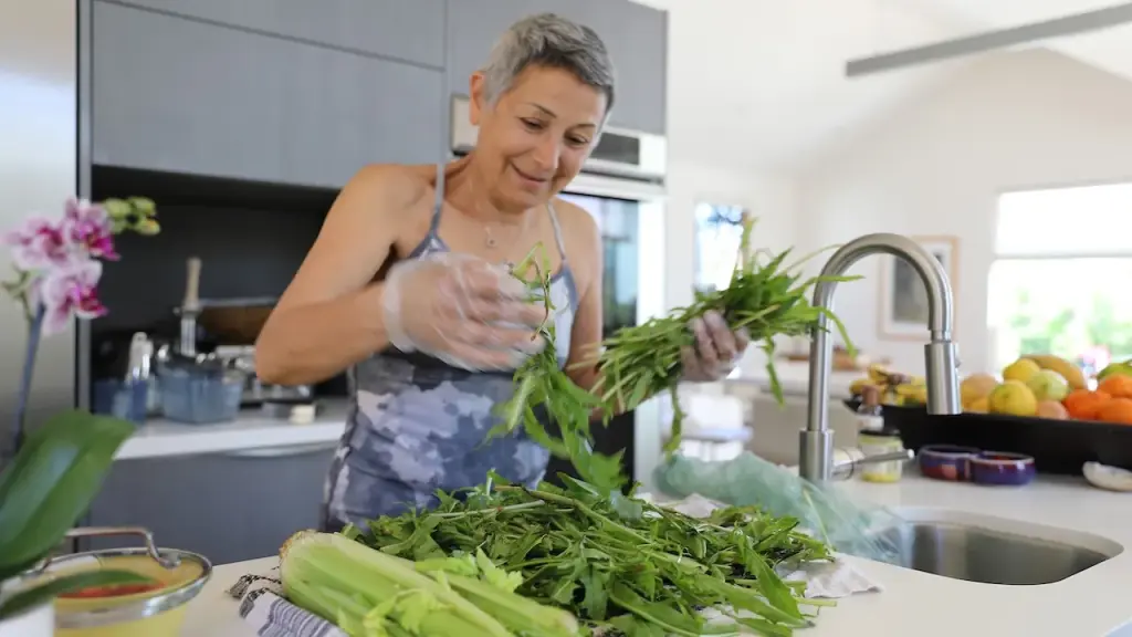 Fasting might aid cancer patients undergoing chemotherapy, according to a doctor.