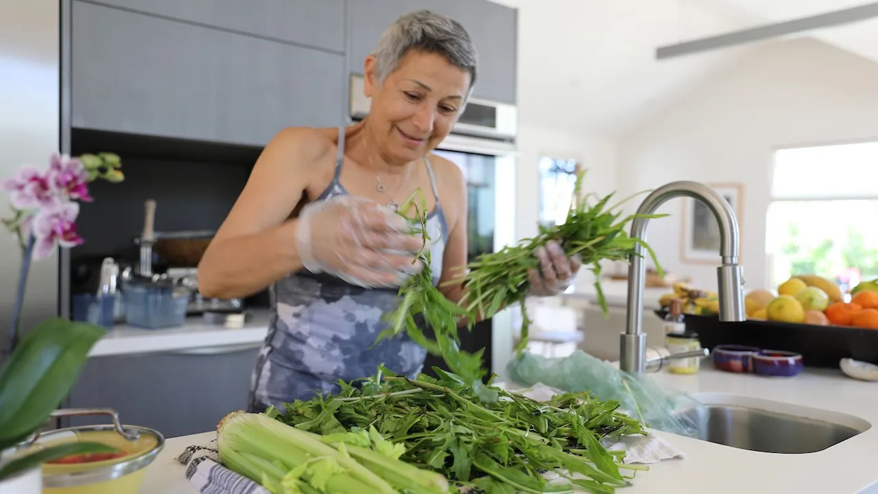 Fasting might aid cancer patients undergoing chemotherapy, according to a doctor.