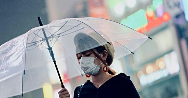 Florida Surgeon General Tells Residents They Are Not Required to Follow Unpredictable Mask Rules