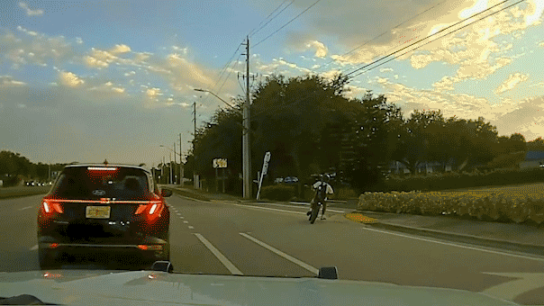 Florida teenager reaches 70 mph on dirt bike during rush hour traffic, charged with a felony: police
