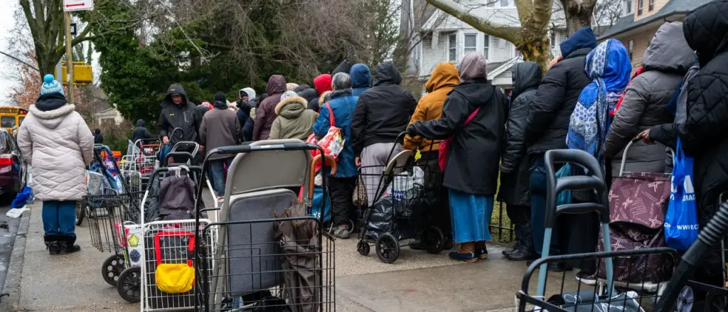 Food Banks Rush to Address Unprecedented Thanksgiving Need After Shutdown and Funding Issues