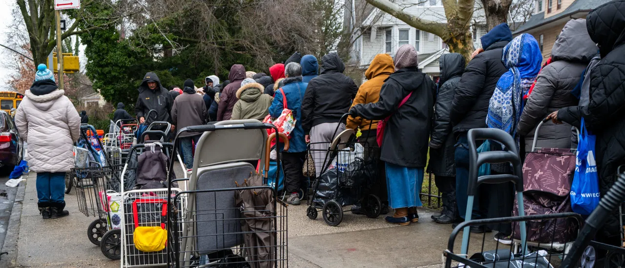 Food Banks Rush to Address Unprecedented Thanksgiving Need After Shutdown and Funding Issues