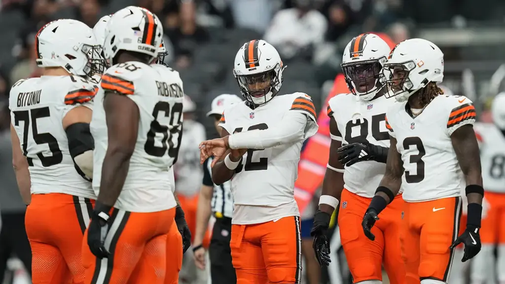 Former NFL player assesses Shedeur Sanders' self-assurance