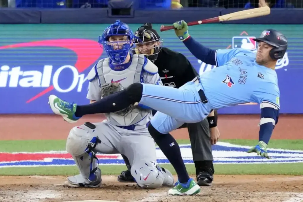 George Springer shines with two hits in his return to the Blue Jays' roster