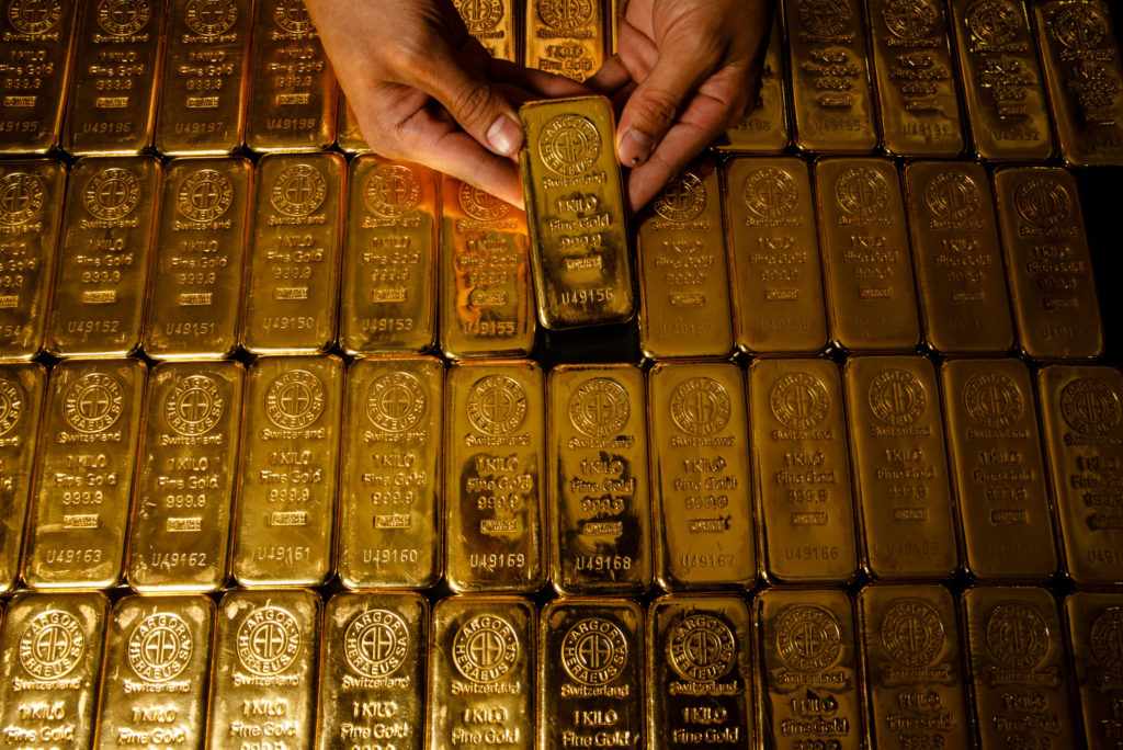 Gold price expected to hit new peaks in 2026, according to survey.