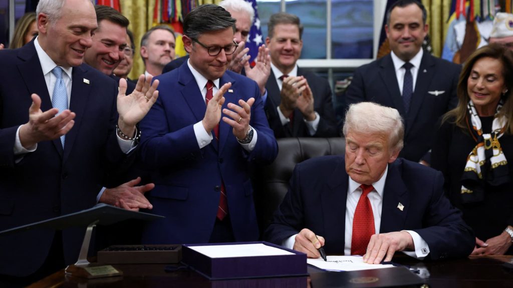 Government shutdown concludes, Disney profits, Anthropic's $50 billion AI investment and additional news in Morning Squawk.