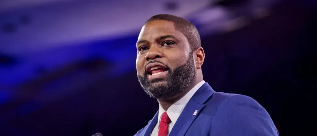 Governor Candidate Supported by Trump Joins Lawsuit Claiming Unfair Census Tactics Aided Democrats