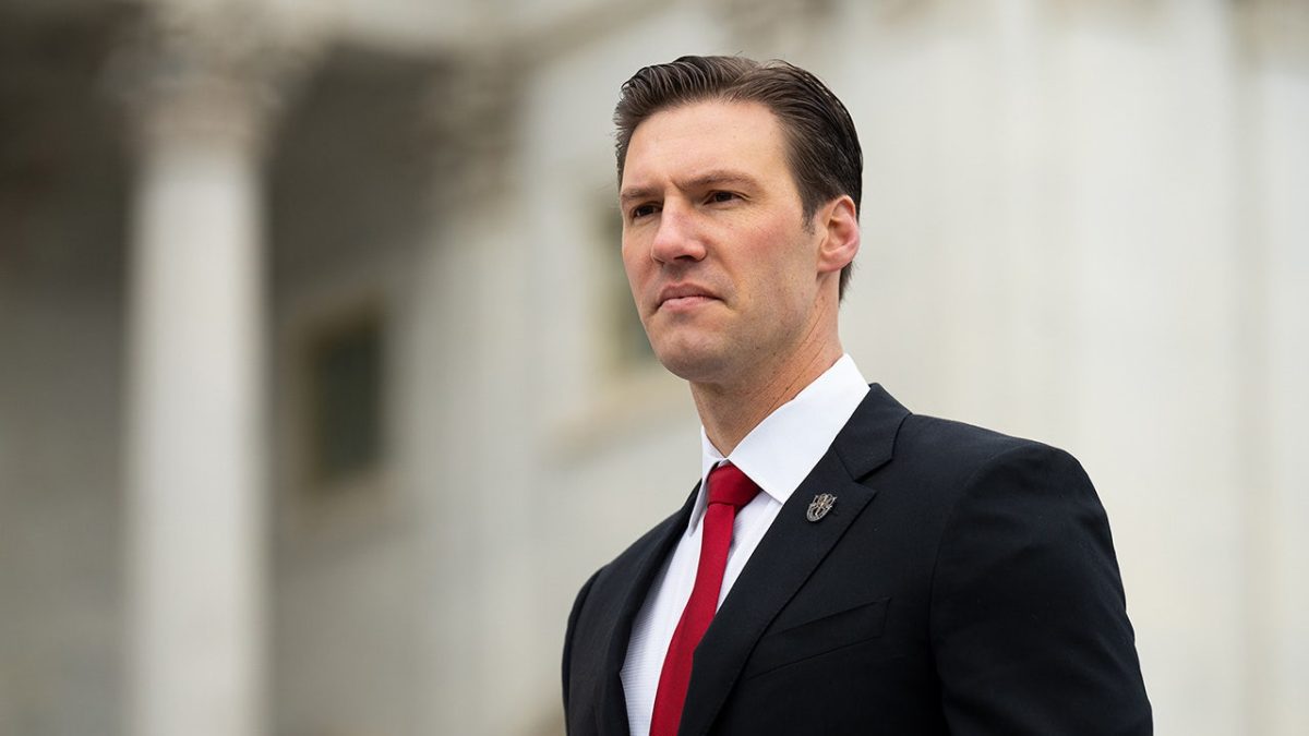 House Republican introduces legislation to penalize states that let repeat violent offenders go.