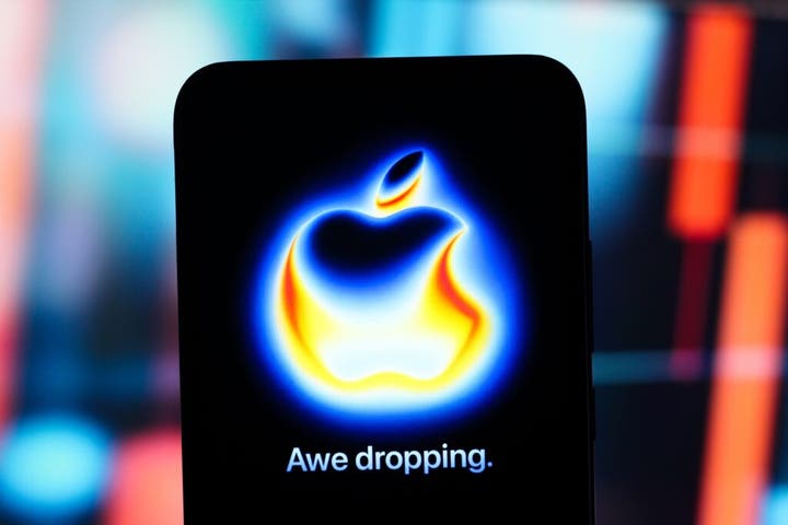 How Much Would a $10K Investment in Apple Stock Ten Years Ago Be Worth Today?