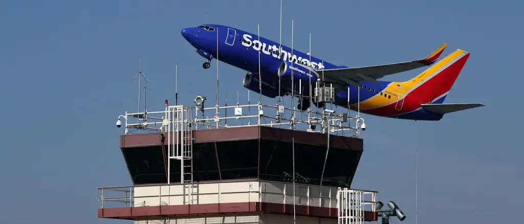 How the Trump Administration Aims to Reduce US Air Traffic During Shutdown