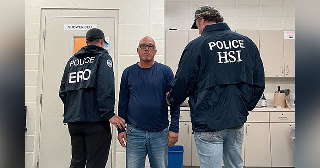 ICE Removes Supposed Cuban Regime Torturer
