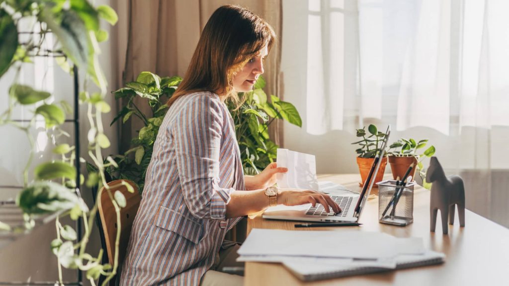 IRS reveals income limits for Roth IRA in 2026