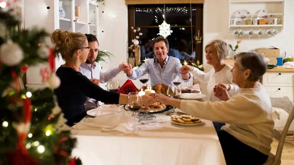 Increasing numbers of Americans are adopting the new practice of steering clear of political discussions during holiday gatherings.