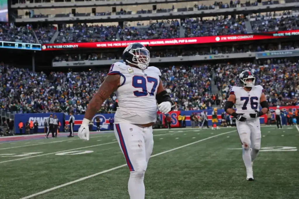 Injured Dexter Lawrence is determined to return to the Giants' lineup