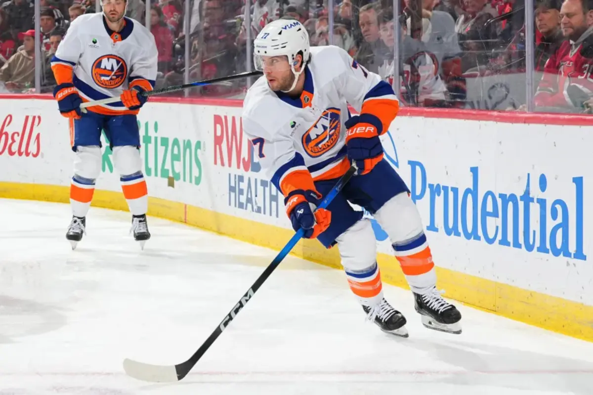 Islanders defenseman honors Larry Brooks from the Post