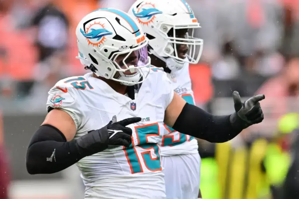Jaelan Phillips excited to join Eagles after being traded from the Dolphins