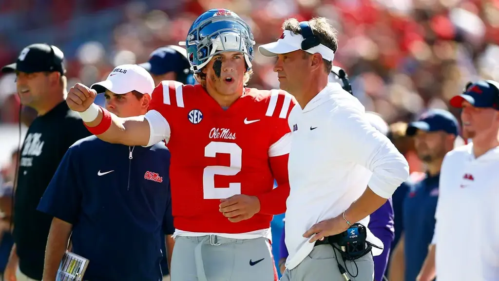 Jaxson Dart's father reached out to Lane Kiffin regarding the Giants coaching position.