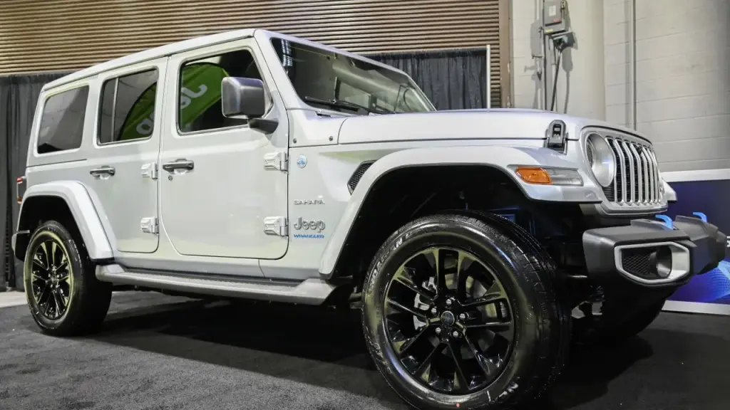 Jeep issues recall for 320,000 plug-in hybrid SUVs due to fire hazard, advises owners