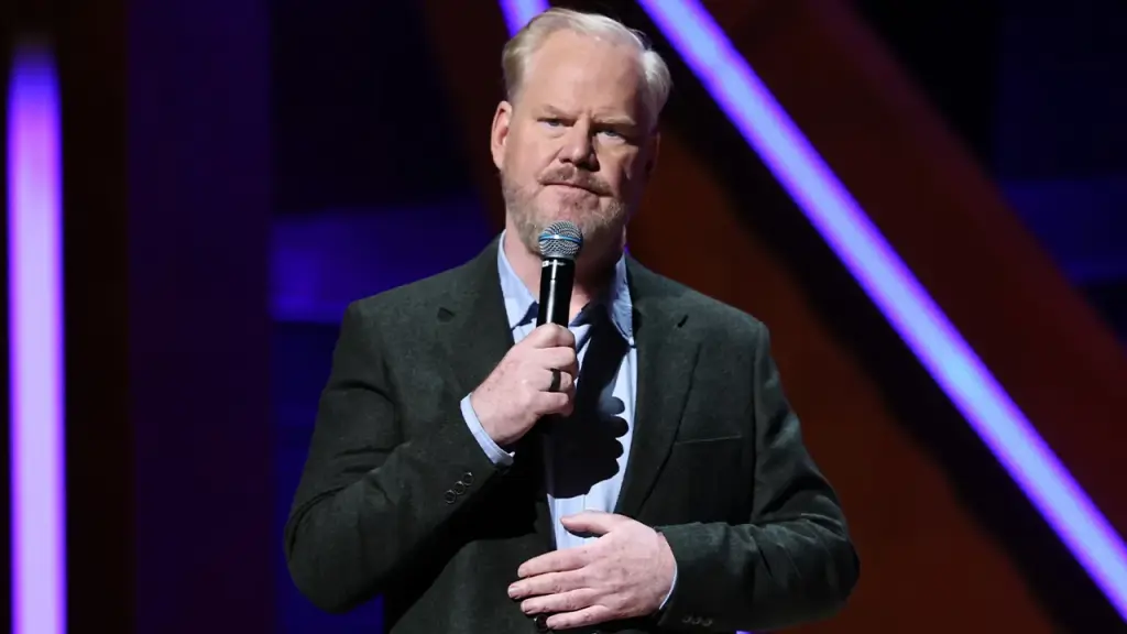 Jim Gaffigan shares his reasons for steering clear of politics in his stand-up routines.