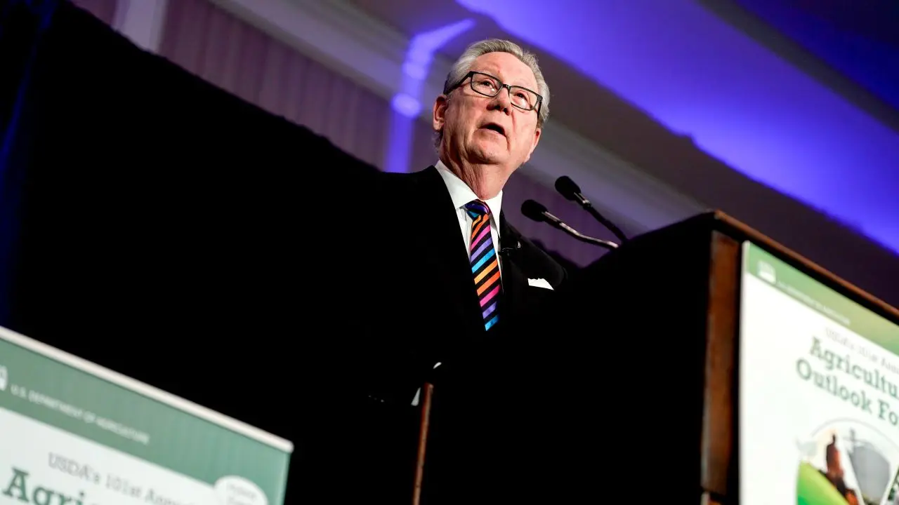 Kansas City Fed leader addresses disagreement on rate cut due to inflation worries