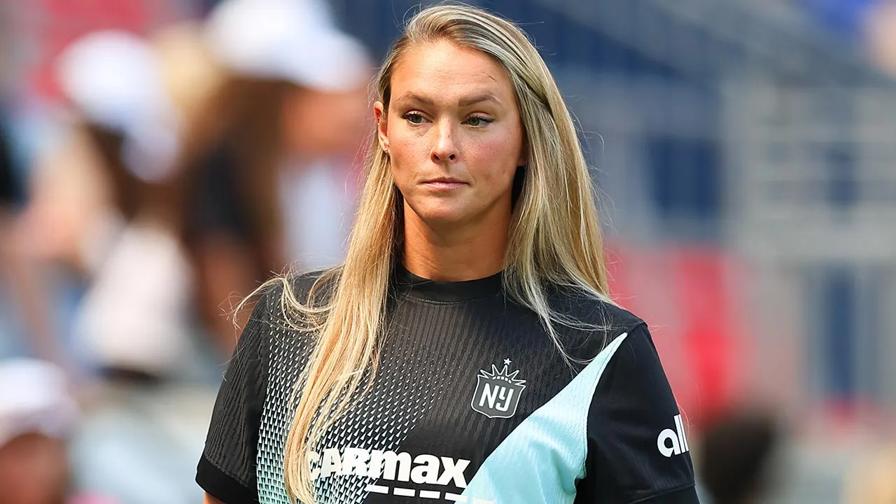 Kylie Kelce responds to allegations about naming her daughters with 'boy names'