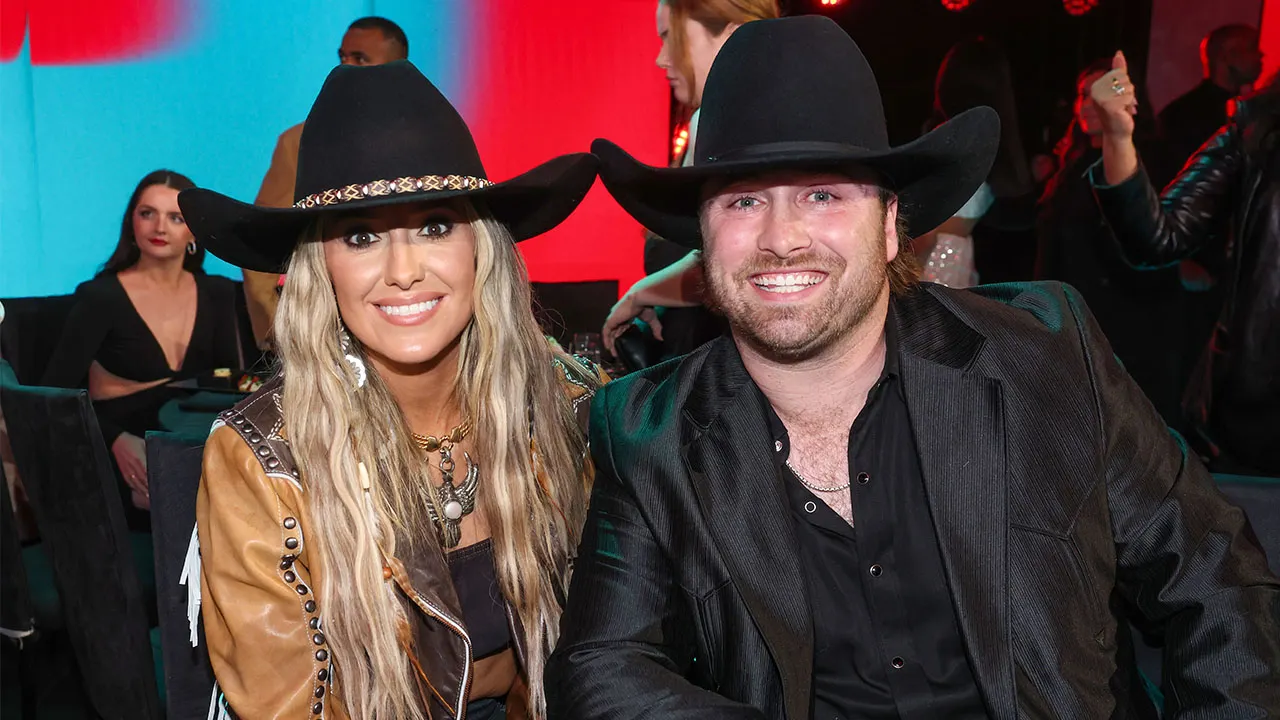 Lainey Wilson hosts the CMAs after revealing she wasn’t honest with her fiancé on their first date.
