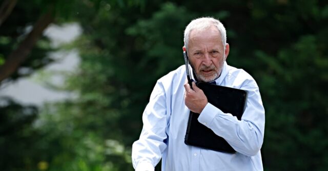 Larry Summers Feels 'Ashamed' of Epstein Association, Departing from Public Life