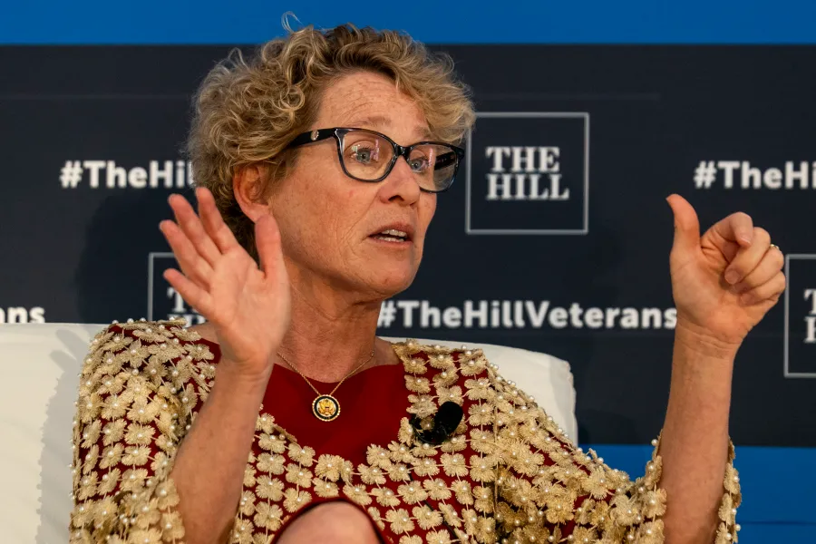 Lawmakers and advocates say government shutdown is harmful for veterans.