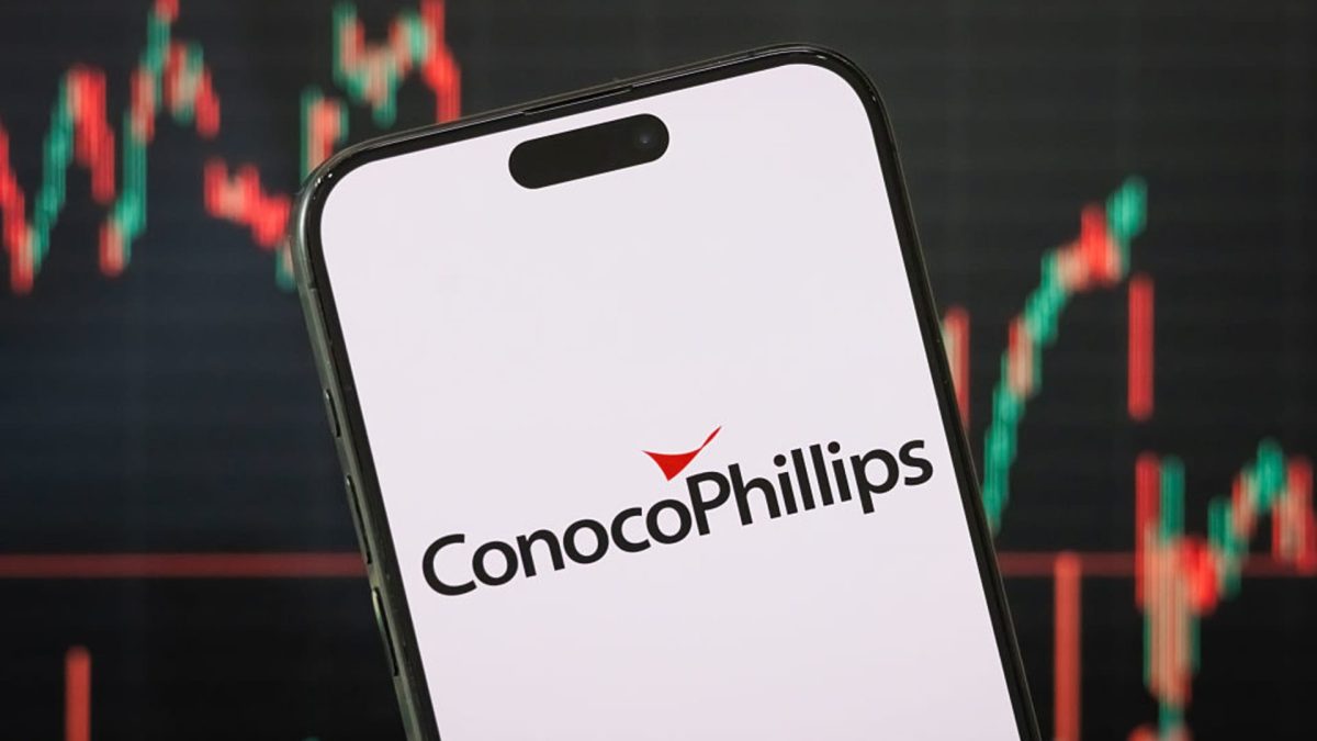 Leading Wall Street experts suggest these dividend stocks for reliable income