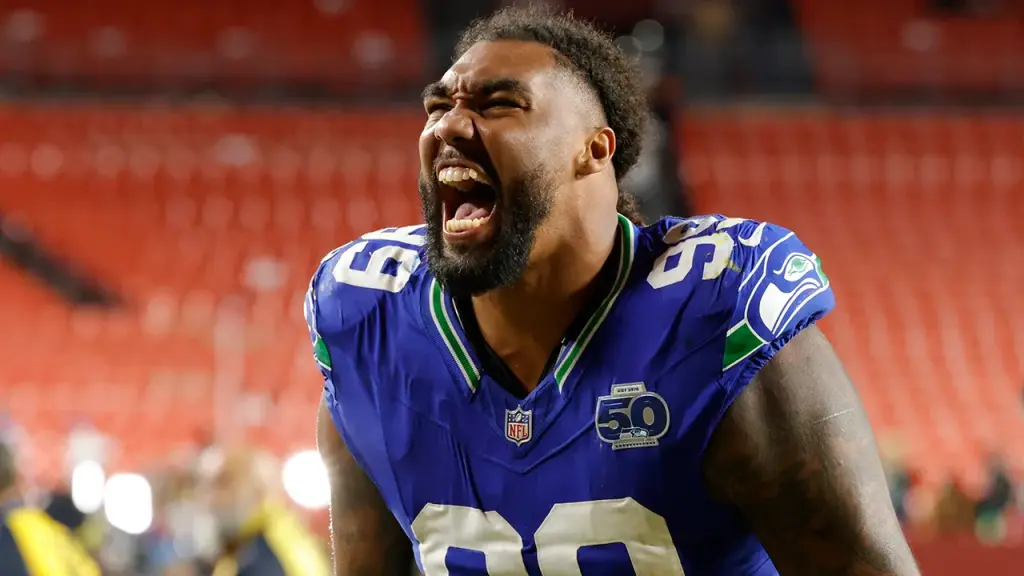 Leonard Williams of the Seahawks gains attention for tongue wagging