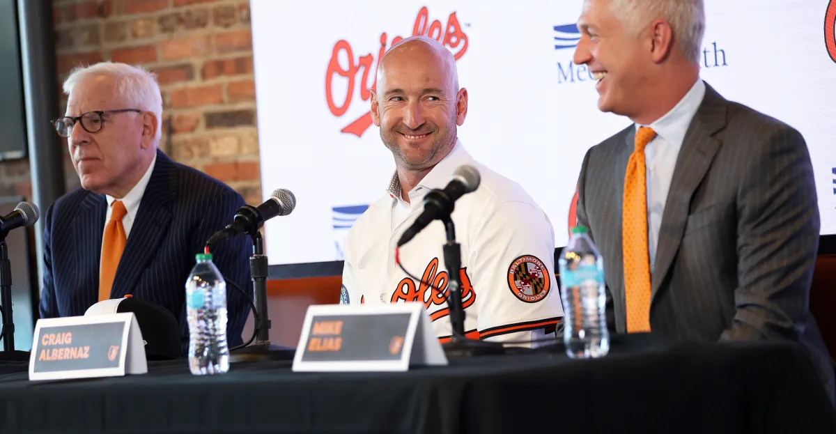 MLB manager evaluations for all new appointments, featuring 2 A ratings and 2 D ratings