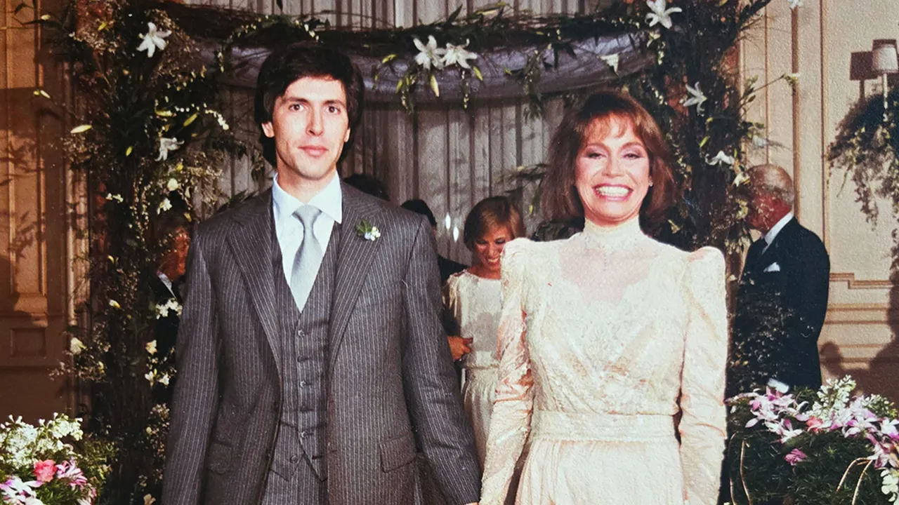 Mary Tyler Moore wed a physician 17 years her junior the night before Thanksgiving in 1983