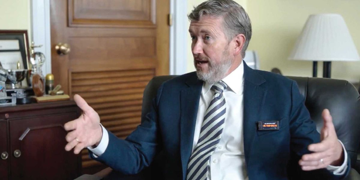 Massie: FBI warned his staff to cooperate on pipe-bomb investigation or face consequences