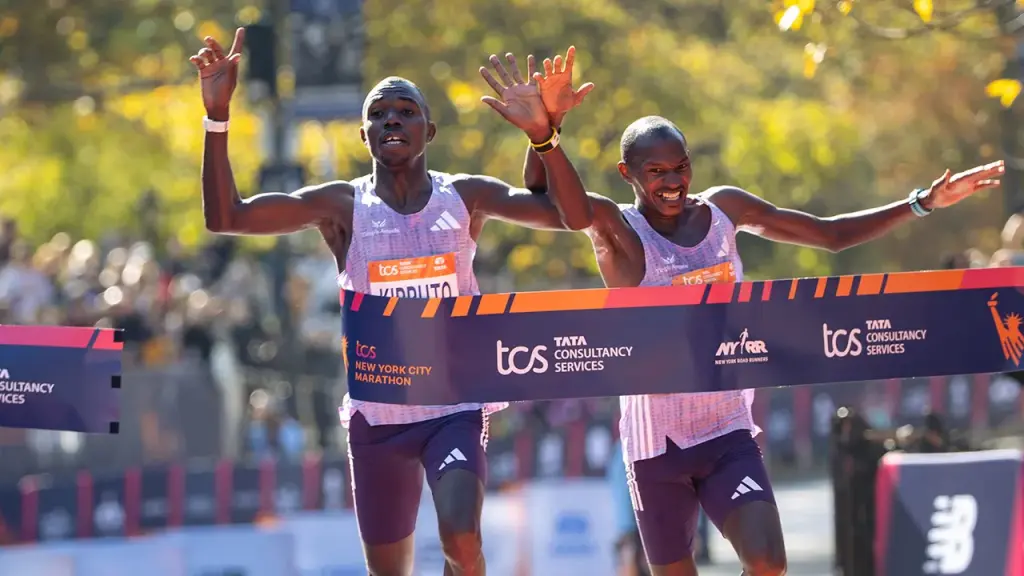 Men's race at the New York City Marathon finishes in a tight competition